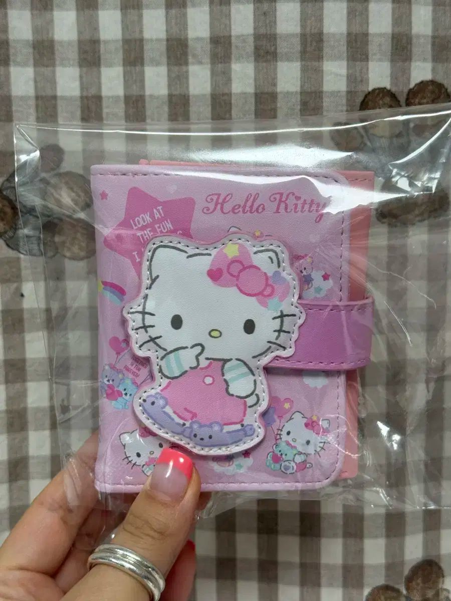 Sanrio サンリオ キティ 紙幣 カード 二つ折り財布
