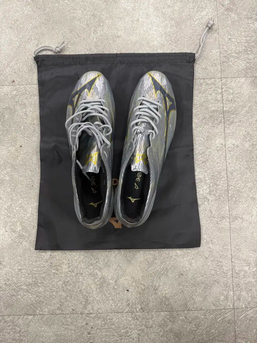 mizuno ミズノ アルファ 2 ジェフェン サッカーシューズ 280