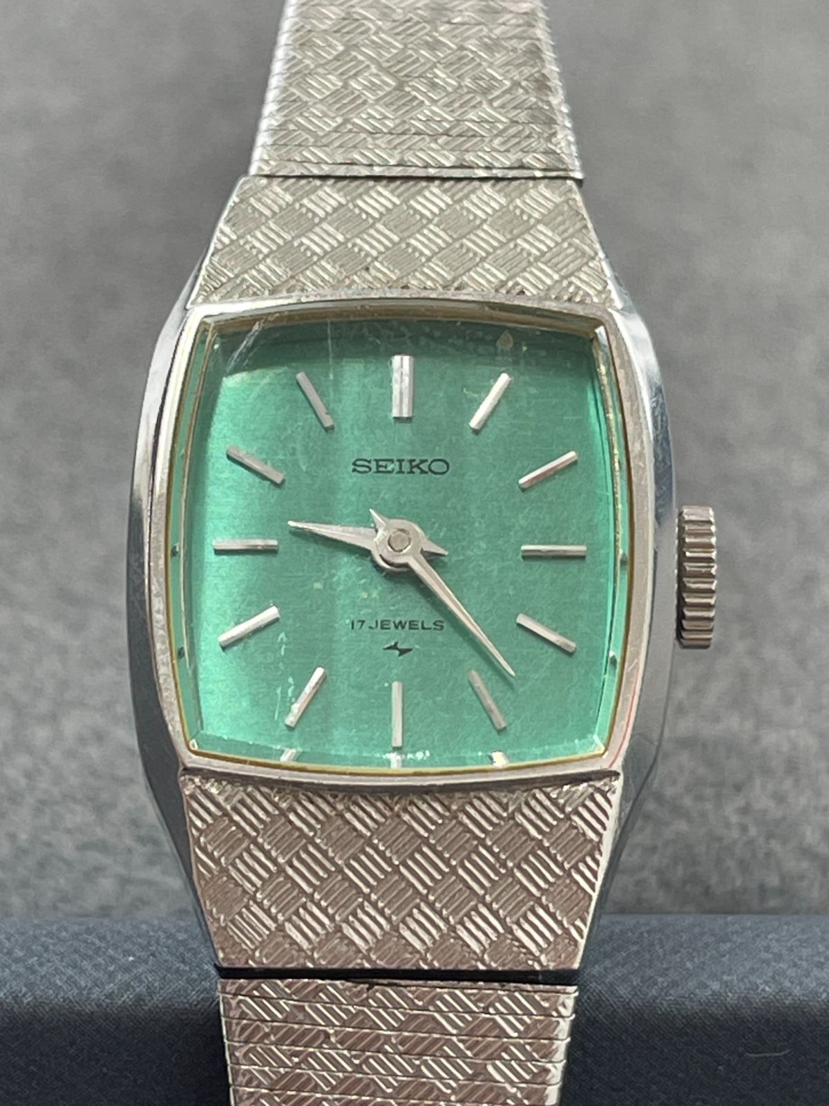 SEIKO セイコー　 17JEWELS 手巻時計　ヴィンテージ シルバー D【中古】セイコー SEIKO 17 JEWELS 手巻き 稼働 腕時計