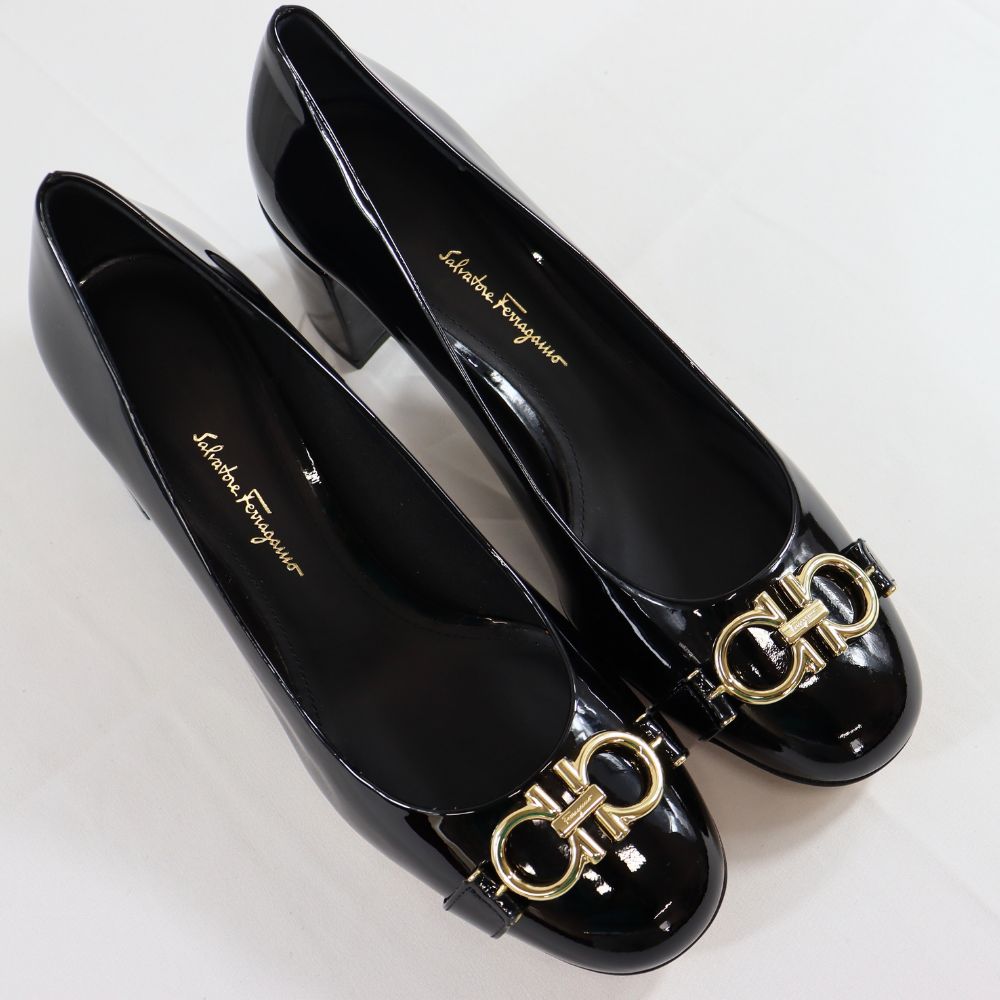 26.0cm / 27.0cm【限定セール】新品・未使用 FERRAGAMO フェラガモ パンプス チャンキーヒール 靴 01N765 693658  BLACK ブラック エナメル サルヴァトーレフェラガモ SALVATORE FERRAGAMO 大きいサイズ - メルカリ