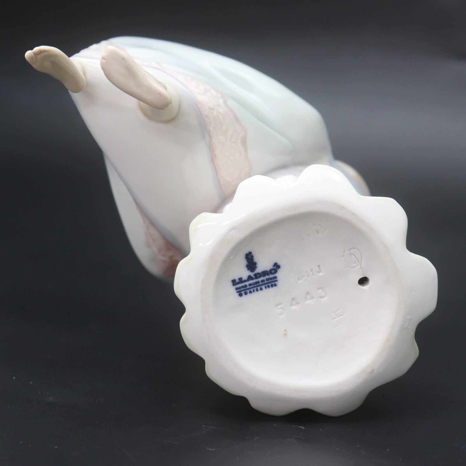高評価のクリスマスプレゼント リヤドロ LLADRO ITS5UFEIABXM 猫とおしゃべり# 少女 5443 工芸品