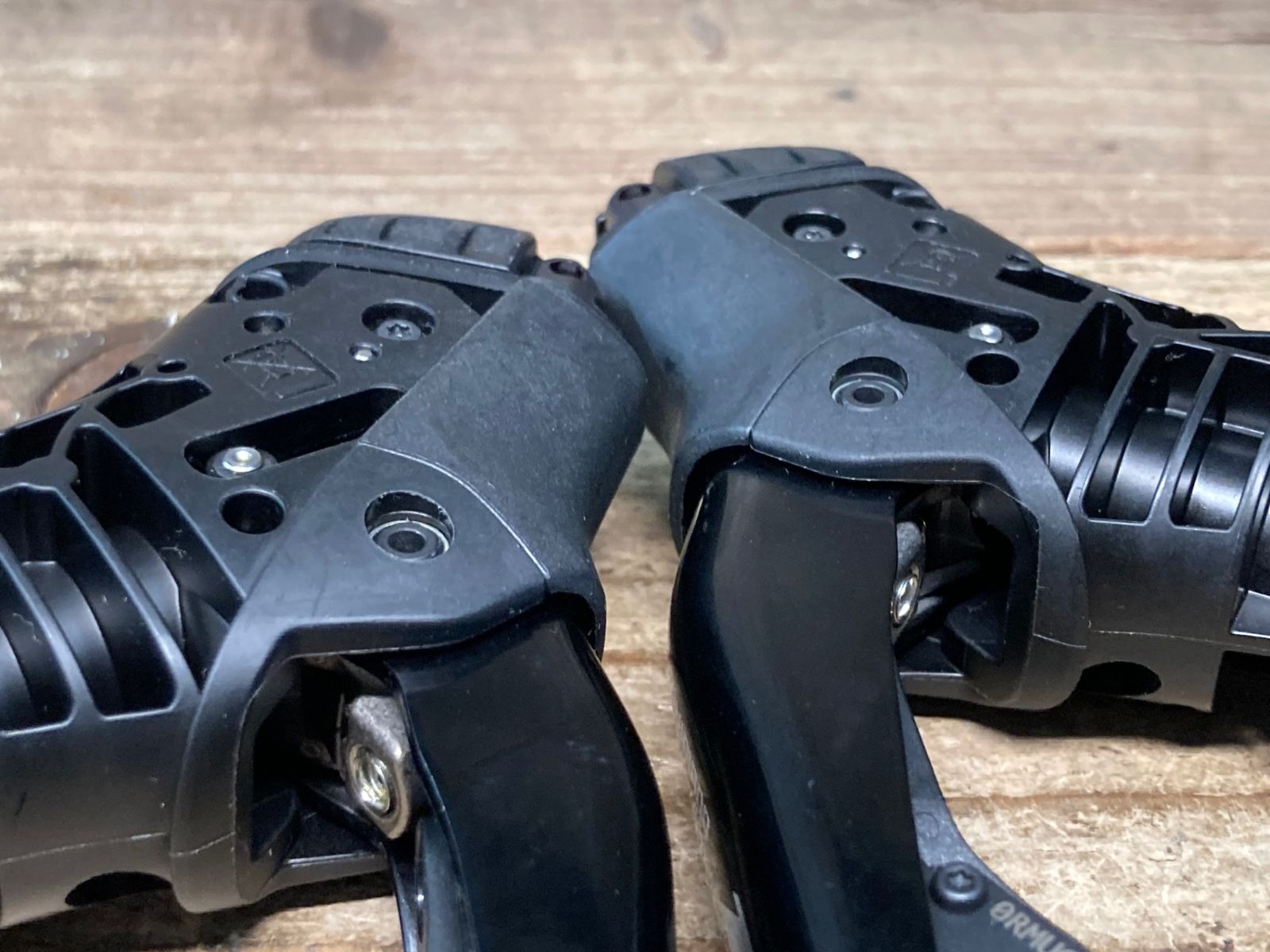 JM744 シマノ SHIMANO 105 ST-R7170 STIレバー 2x12s Di2 電動 油圧 動作 済 固定パーツ ブラケットカバー BRIGHTFACE_UK