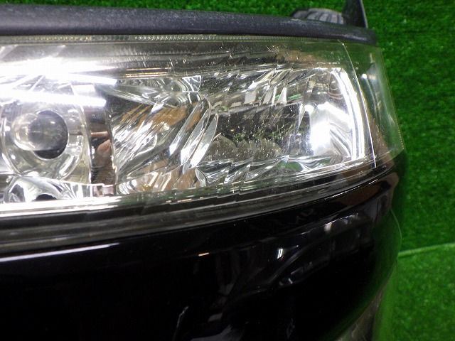 70ヴォクシー ヘッドライト 左右 HID ZRR70⁄75 前期 28-203 - メルカリ