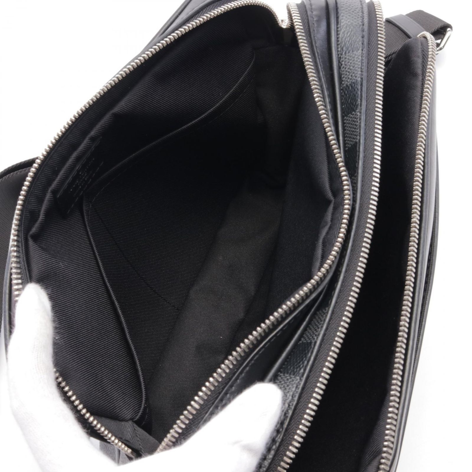 ルイヴィトン　トロカデロメッセンジャーバッグ ルイヴィトン ダミエ・グラフィット トロカデロ・メッセンジャー