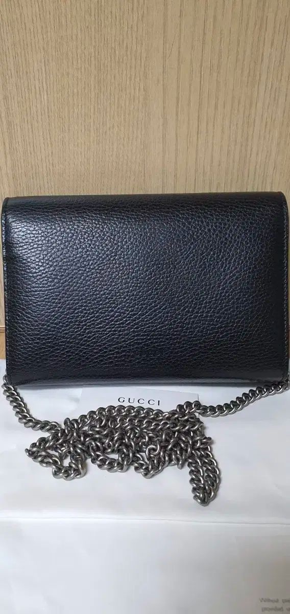 GUCCI グッチ