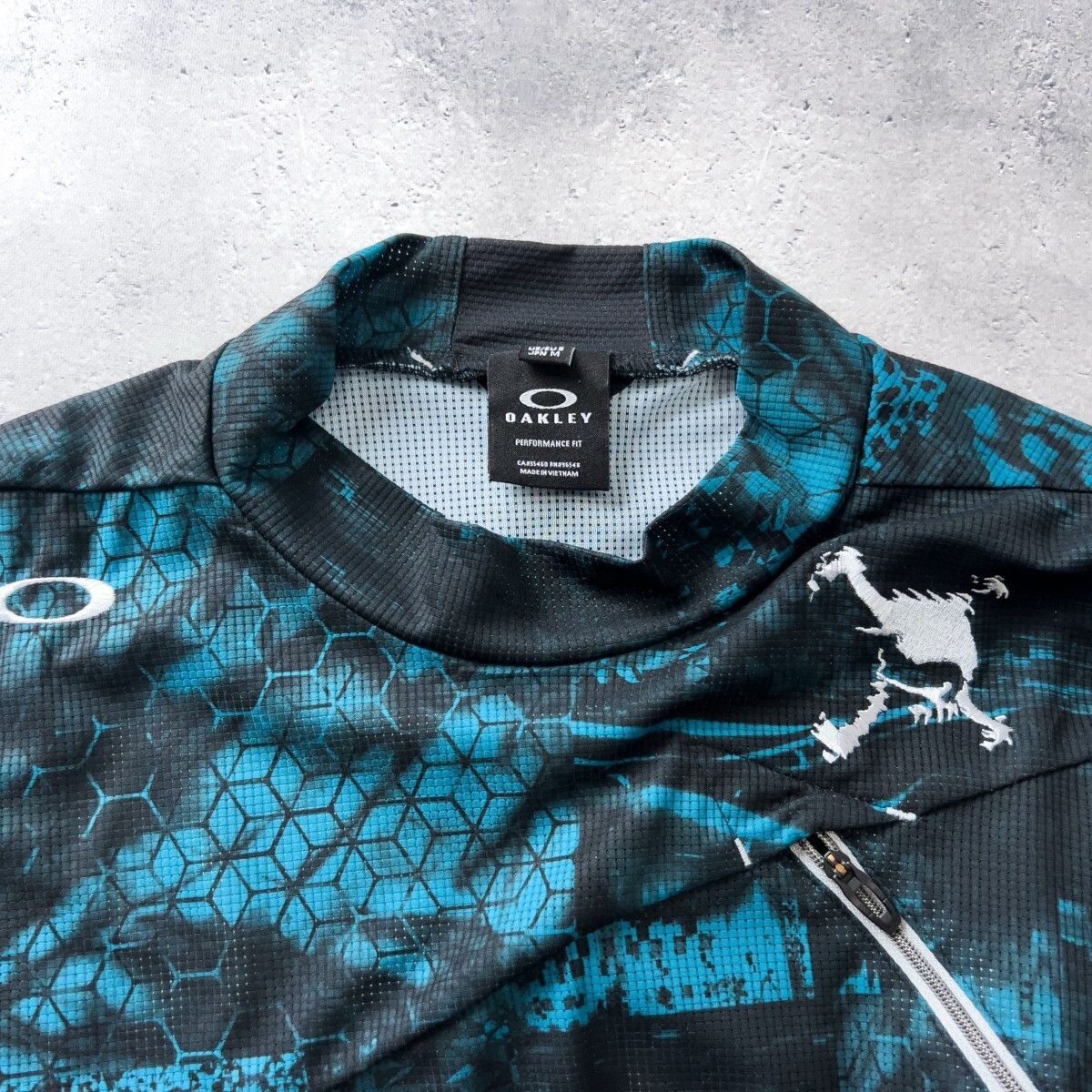 Oakley - 極美品 オークリー ストレッチ 半袖 モックネック シャツ メンズ L 黒 楽天市場】オークリー（OAKLEY）（メンズ）OPERATIVE 半袖ジップ