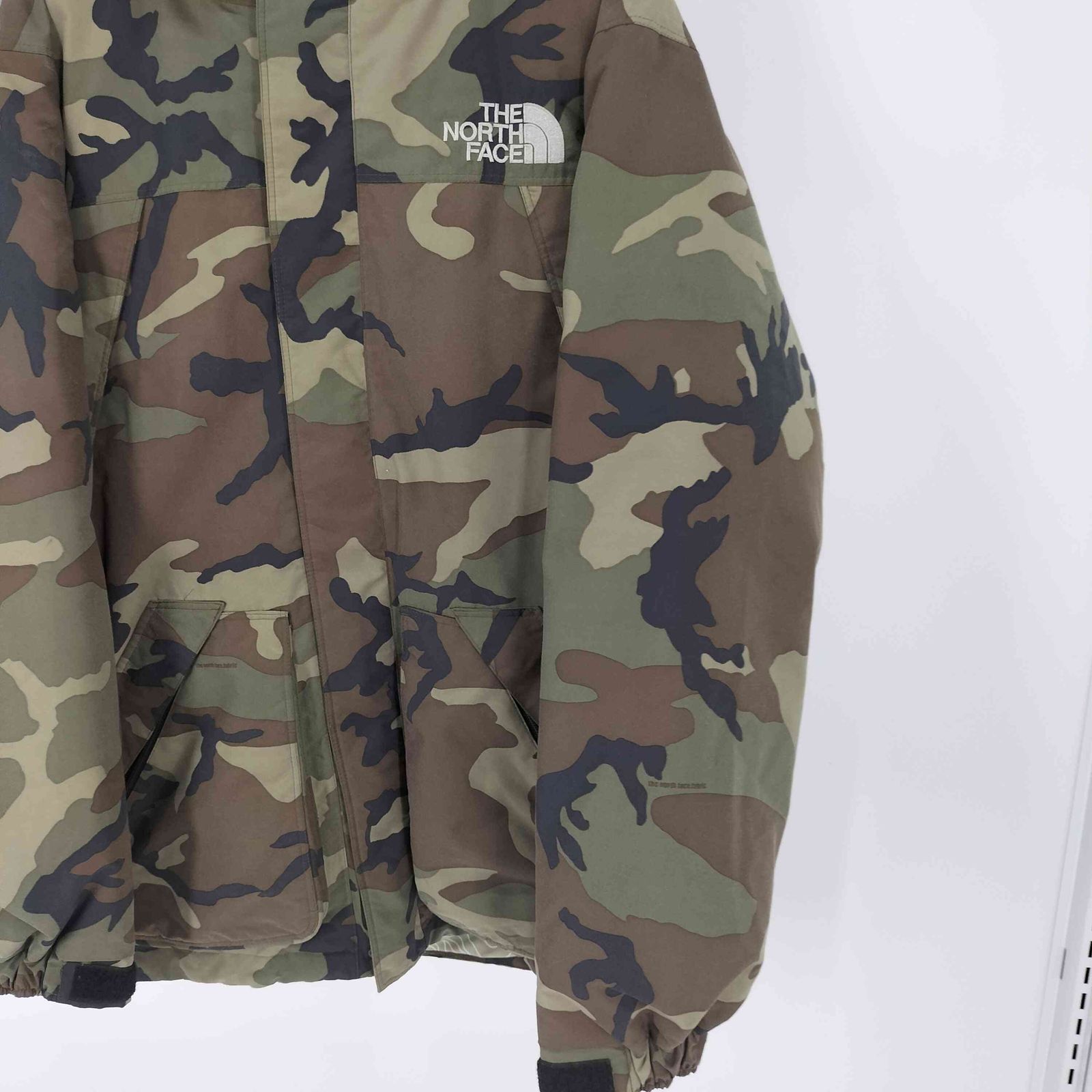 ザノースフェイス THE NORTH FACE カモ柄 迷彩 フーデッドダウン