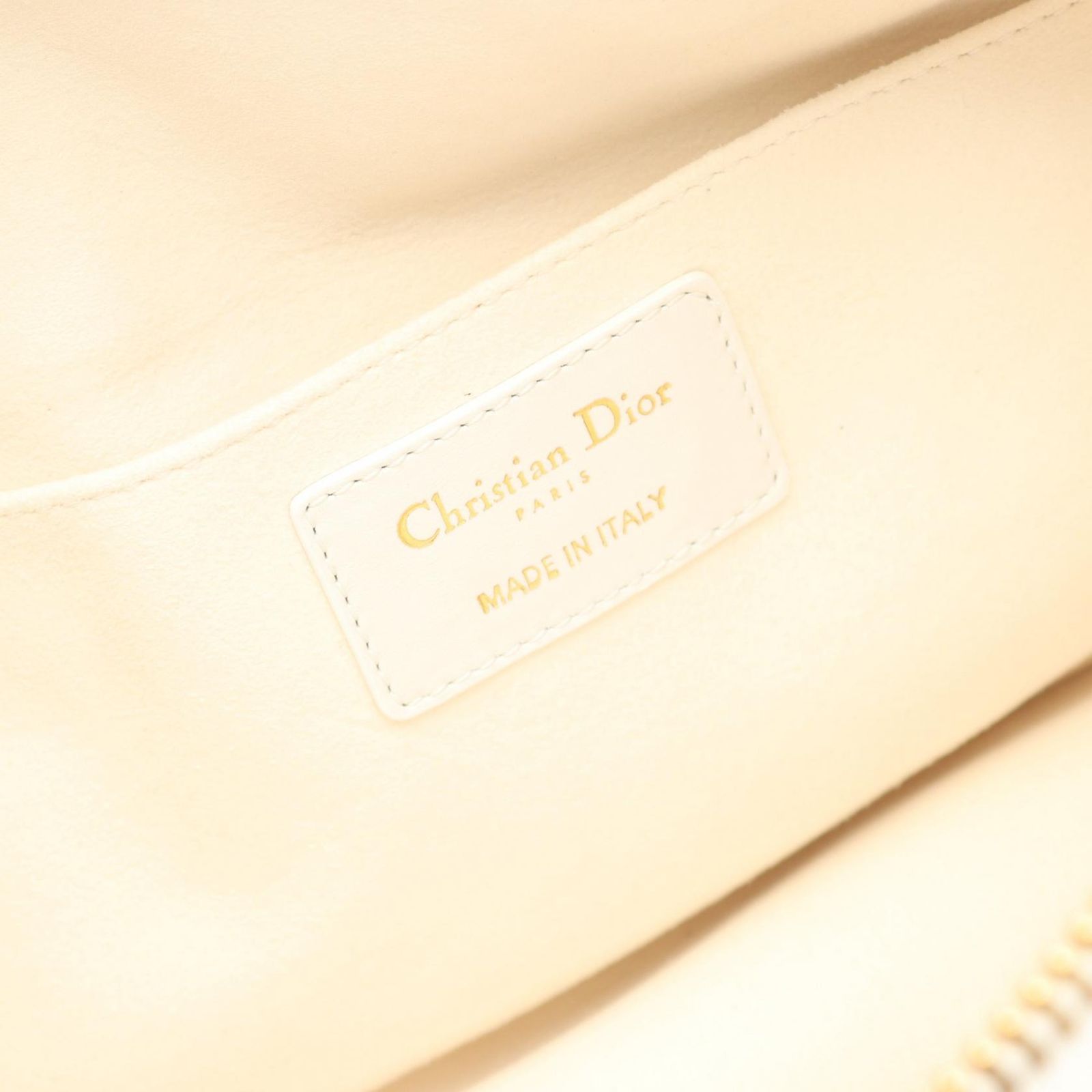 ディオール Dior ハンドバッグ VIBE ヴァイブ ミディアム ホーボー カナージュ ホワイト レザー DIOR VIBE ミディアム ホーボーバッグ レディース Used A DECORATOM_COM_BR