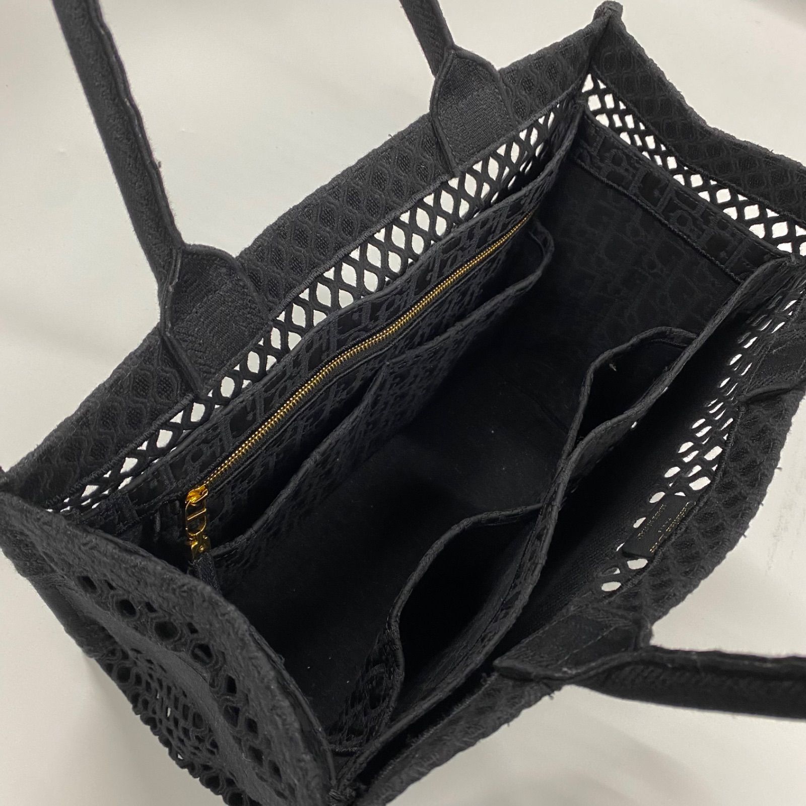 Dior ブラック メッシュ トートバッグ Christian Dior - Dior 海外限定商品 ロゴマーク メッシュトート