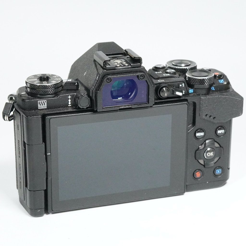 OLYMPUS OM-D E-M5 Mark II 【シャッター数6321】 OM-D E-M5のシャッター総数について』 オリンパス OM-D E-M1