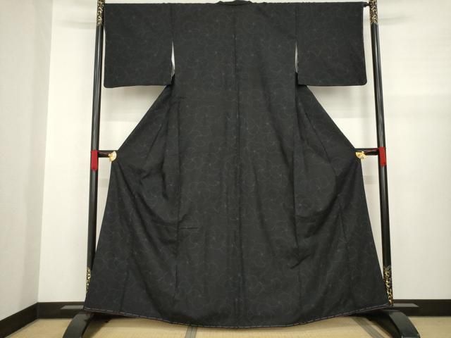 平和屋着物●上質な紬　ねじ梅　黒地　正絹　逸品　AABA4650ck 平和屋着物○上質な紬 ねじ梅 黒地 正絹 逸品 AABA4650ck - メルカリ