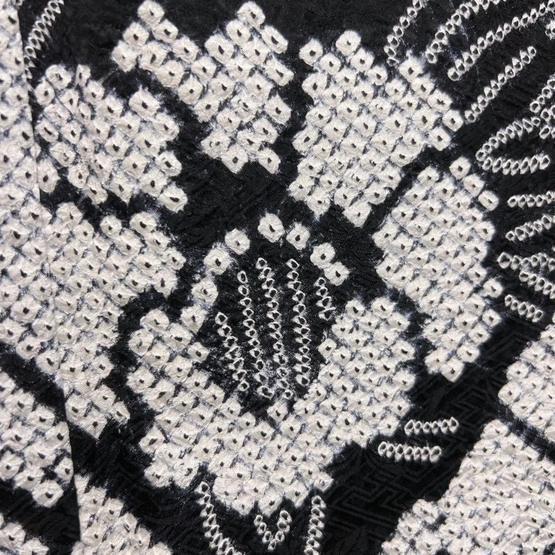 振袖　総絞り　牡丹　モノトーン　晴れの日　成人式　卒業式　着物　072w d 振袖 総絞り 牡丹 モノトーン 晴れの日 成人式 卒業式 着物 072w