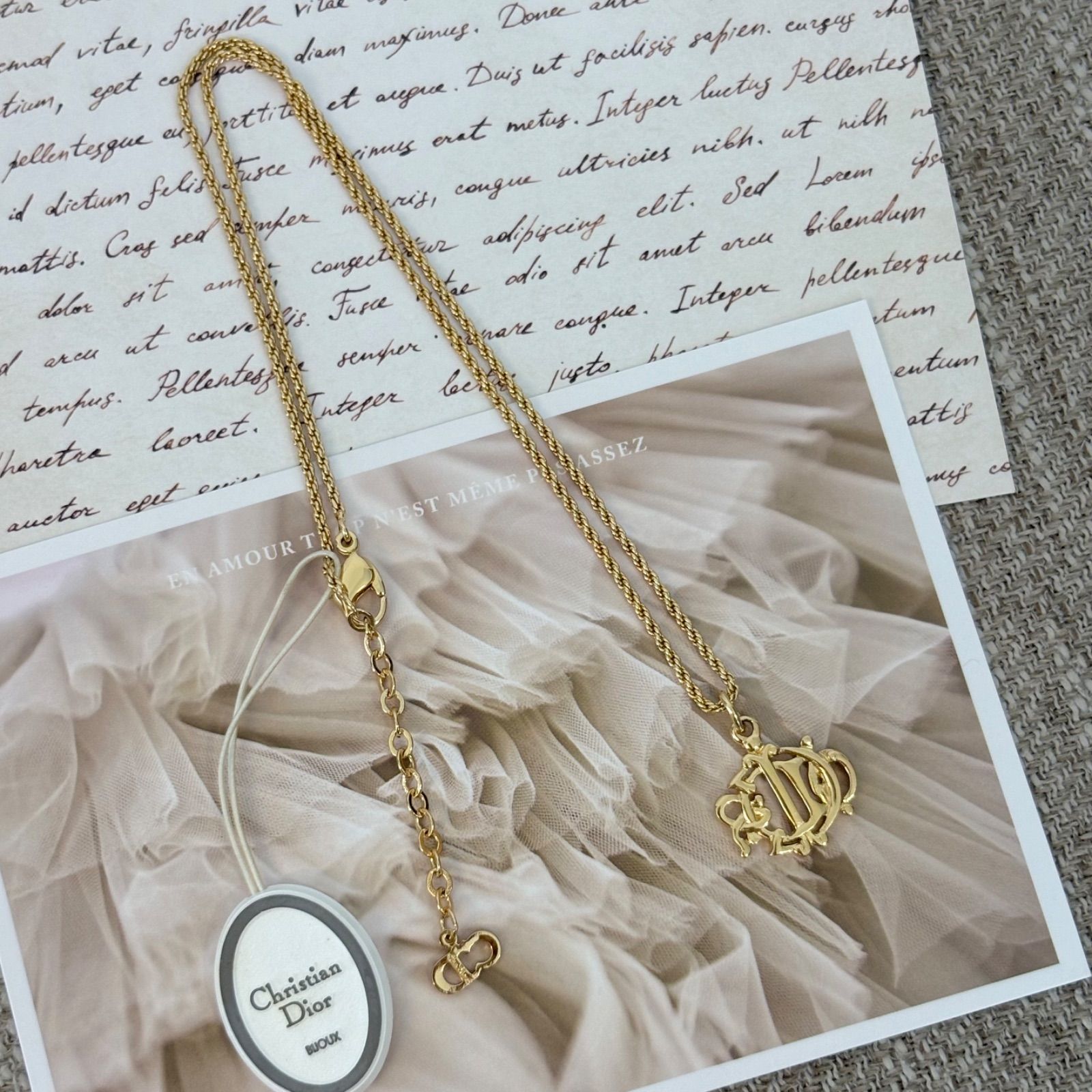 Christian Dior エンブレムロゴ ネックレス 未使用品】【箱付き】【タグ付き】クリスチャンディオール
