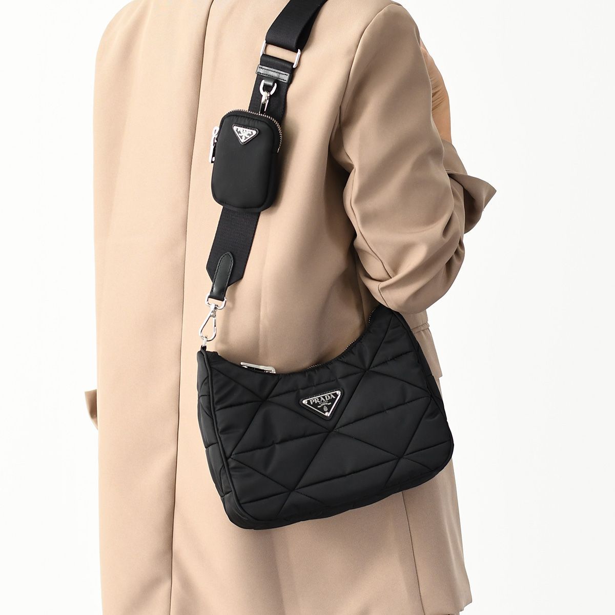 PRADA プラダ　ショルダーバッグ　ハンドバッグ　ナイロン　ブラック　鞄　黒 楽天市場】【新品】 プラダ ショルダーバッグ リナイロン