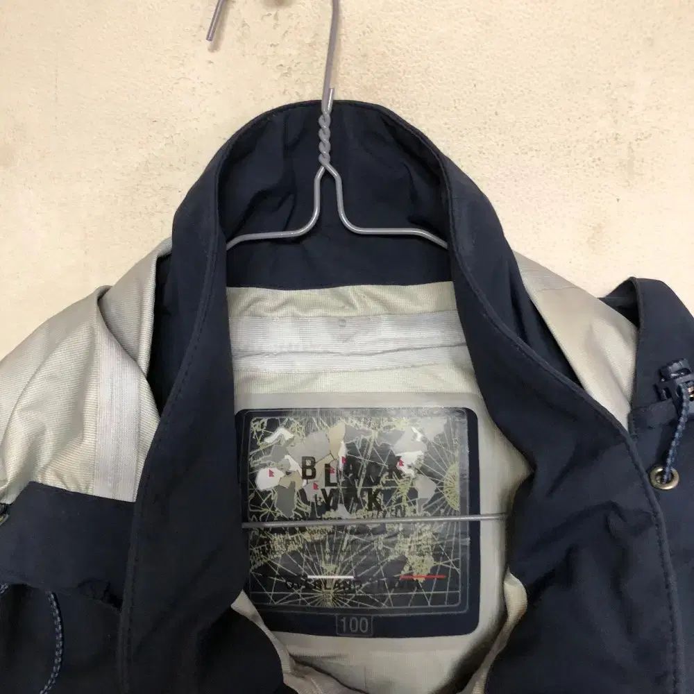 ✨美品✨BLACK YAK ブラック ヤク フードベスト ジャケット BLACK YAK(ブラックヤク) メンズ GORE-TEX₍ゴアテックス