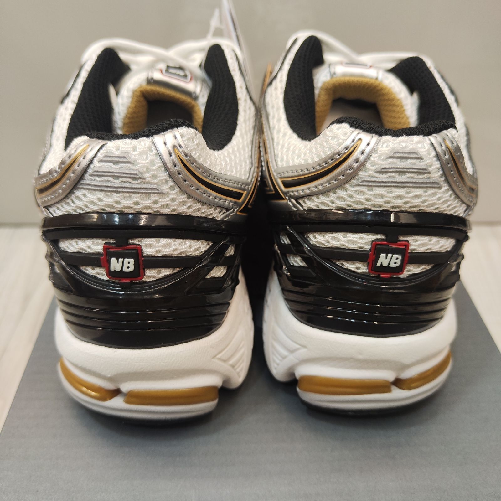 新品、未使用「New Balance」 M1906RA カジュアル通気性スニーカー22 