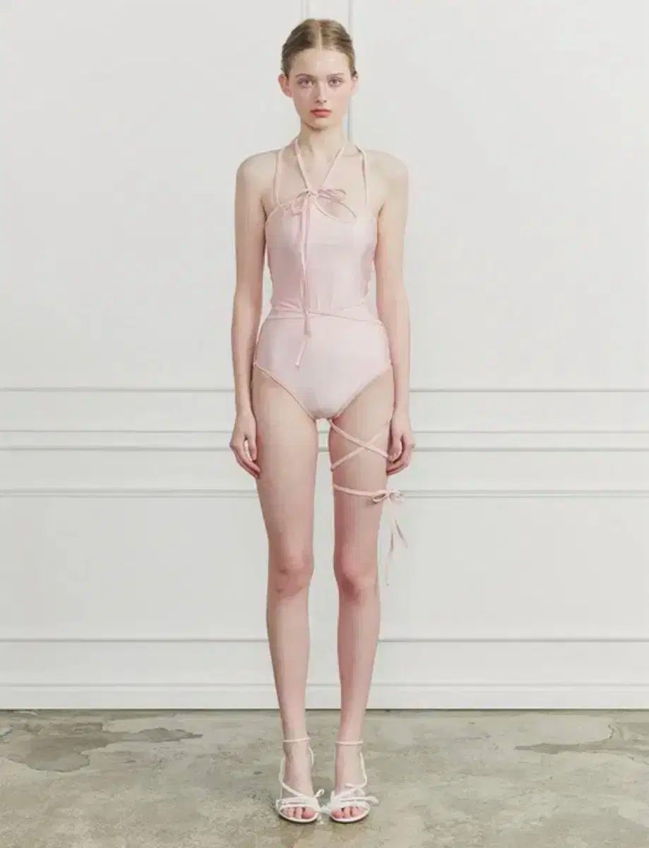 痛みか喜びか 水着 韓国ブランド ORCHID SWIMSUIT 痛みや喜び