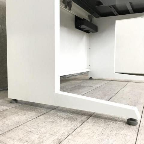 オカムラ