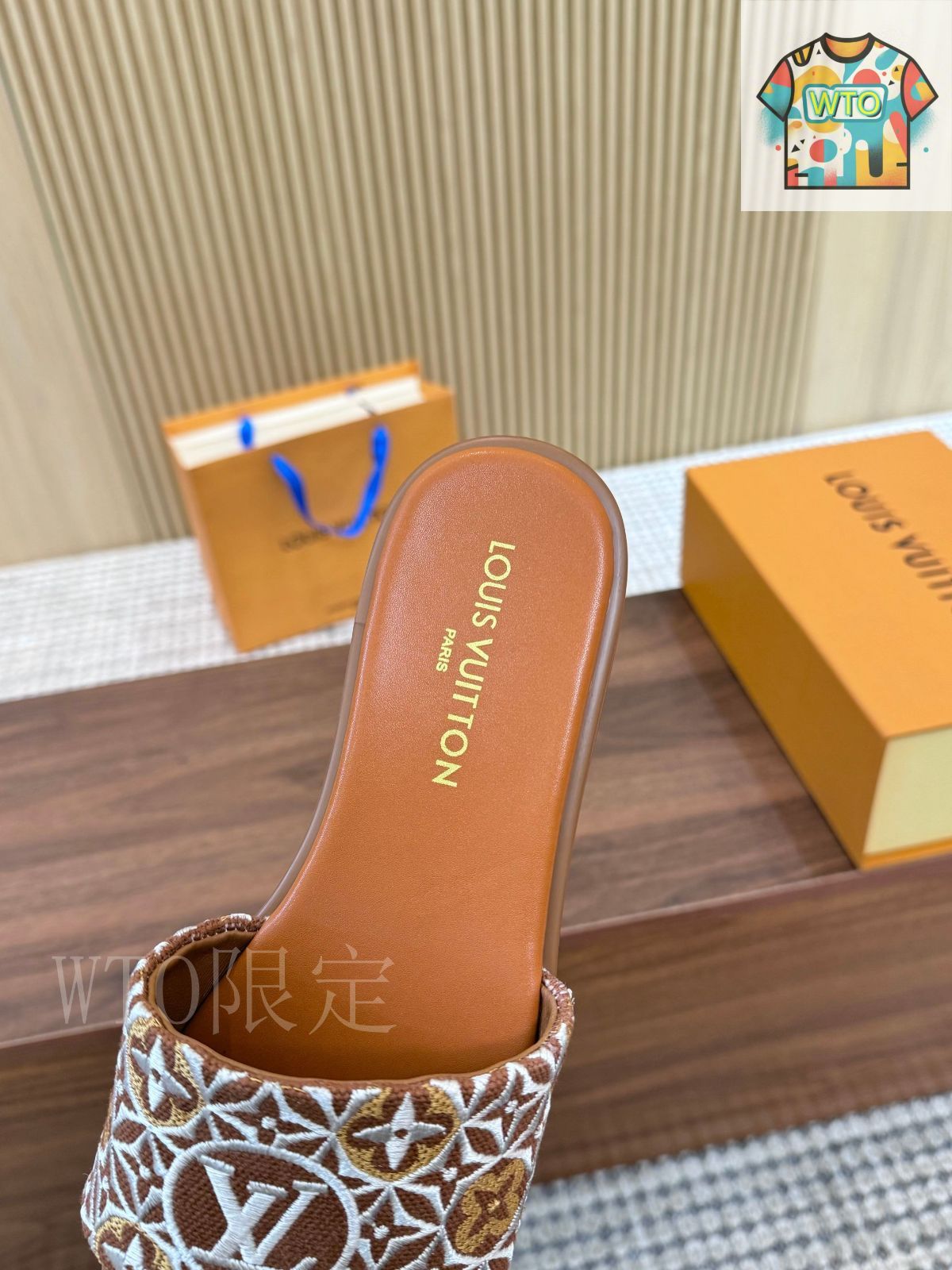 ルイ・ヴィトンサンダル Louis Vuitton ルイ・ヴィトン サンダル / スリッパ05-ZX95