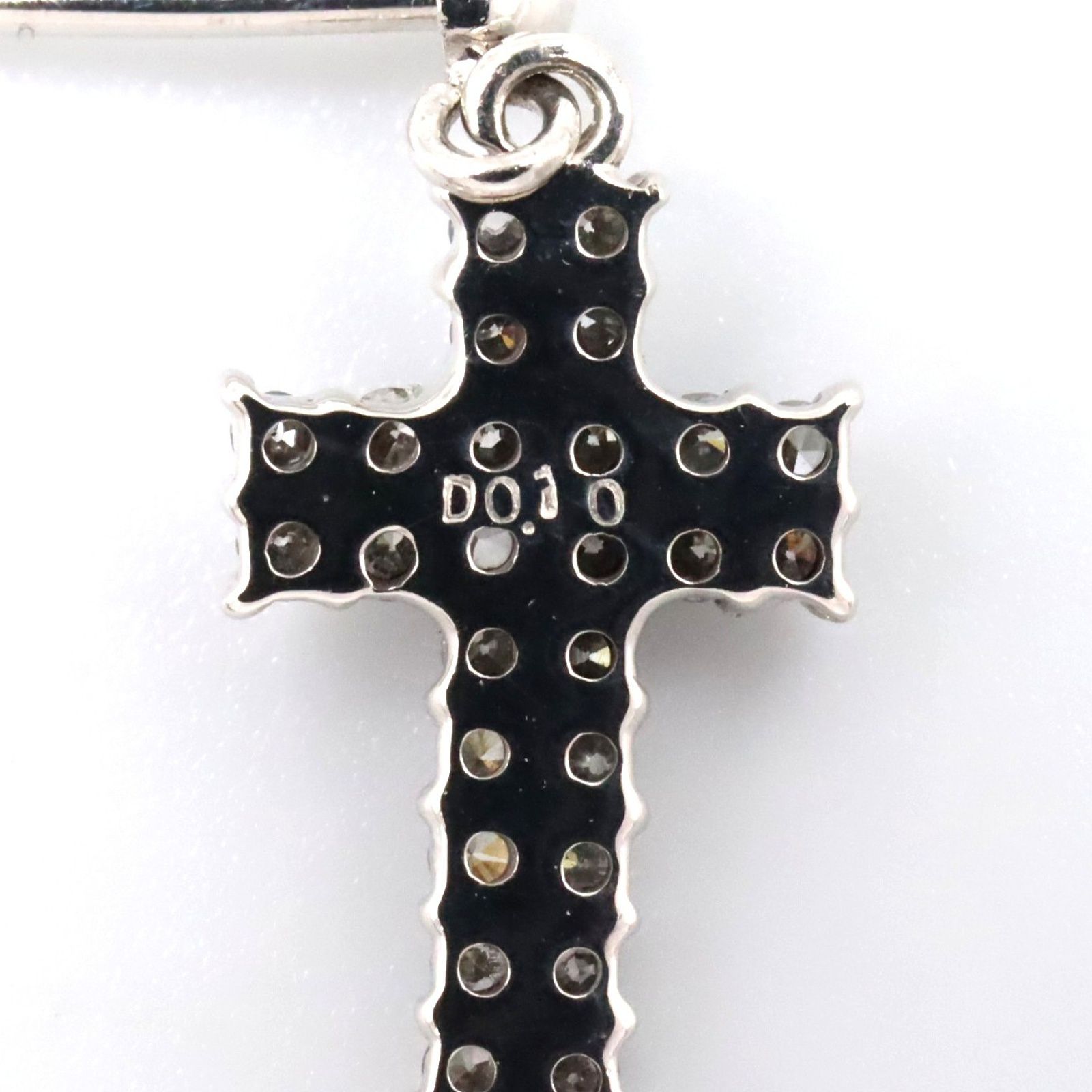 ダイヤモンド ピアス