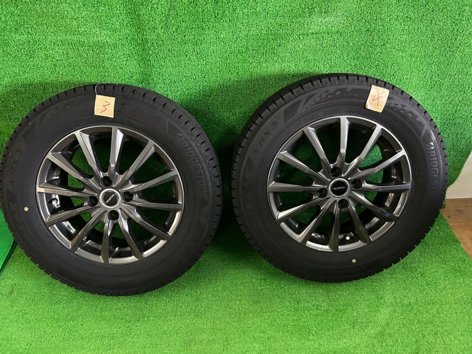 トヨタ カローラフィールダー NZE144G スタッドレスタイヤ アルミ 