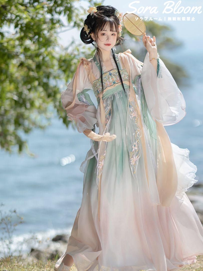 女装