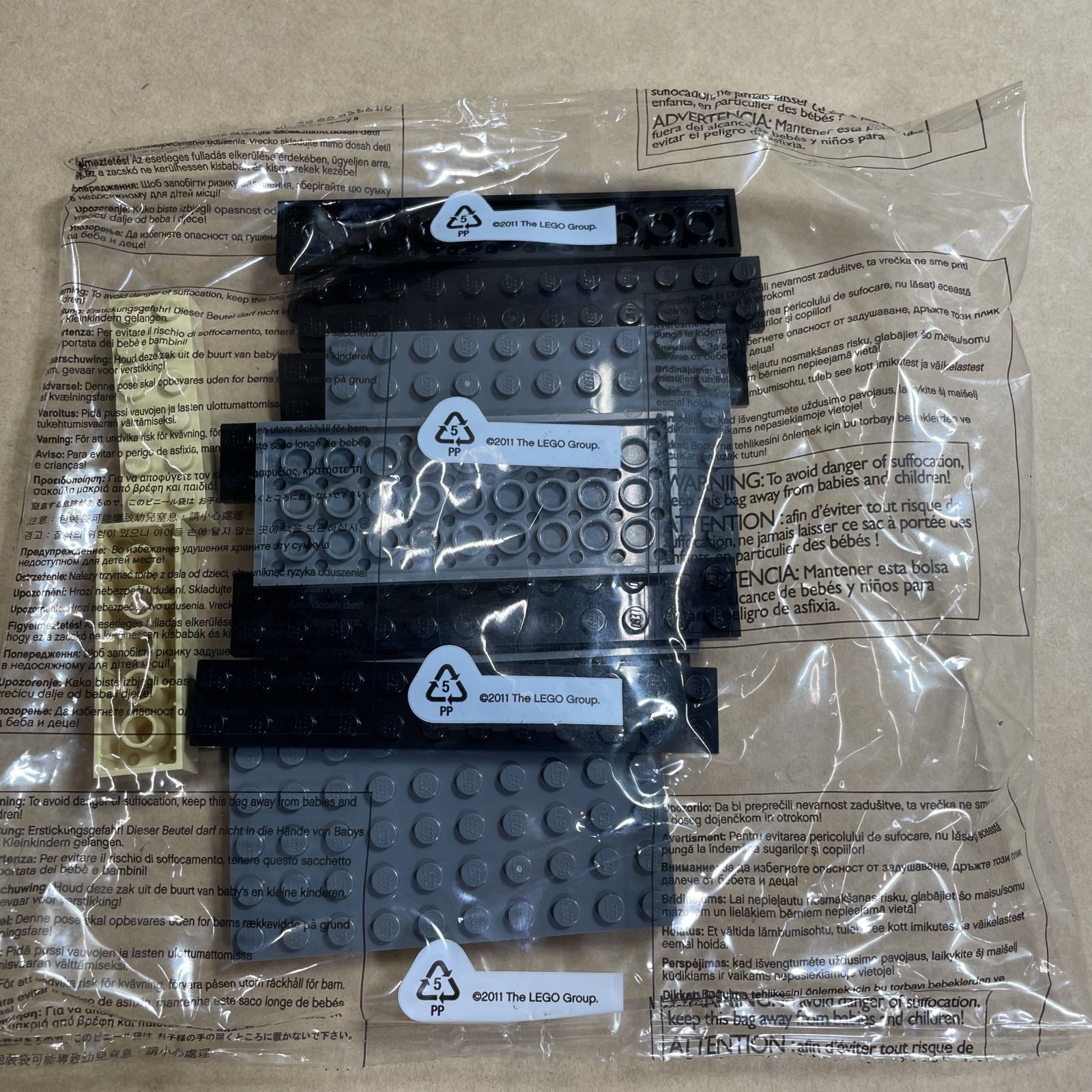 【新品・未開封】レゴ アーキテクチャー ブランデンブルグ門 Amazon.co.jp: レゴ アーキテクチャー ブランデンブルグ門 21011