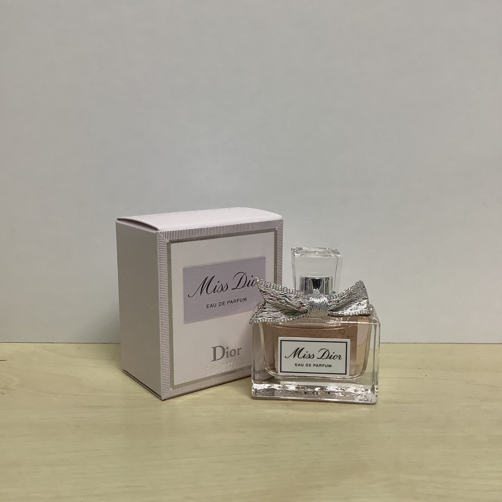 Dior ミスディオールオードゥ パルファン 香水箱付き 5ml - 香水(女性用)