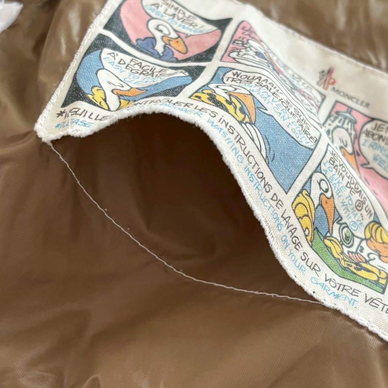 モンクレール ダウンベスト