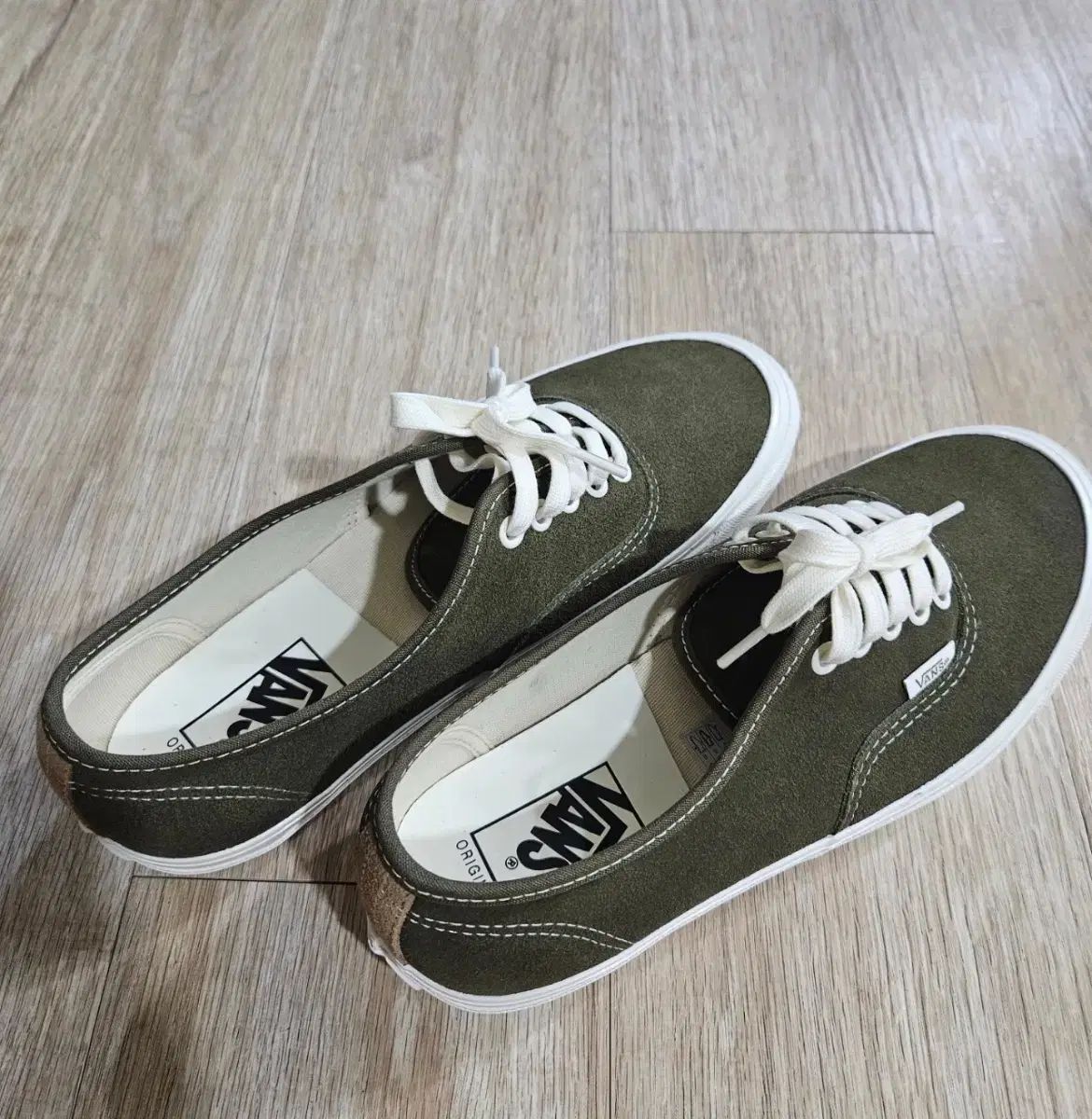 VANS バンズ ボルト オーセンティック オリーブ グリーン