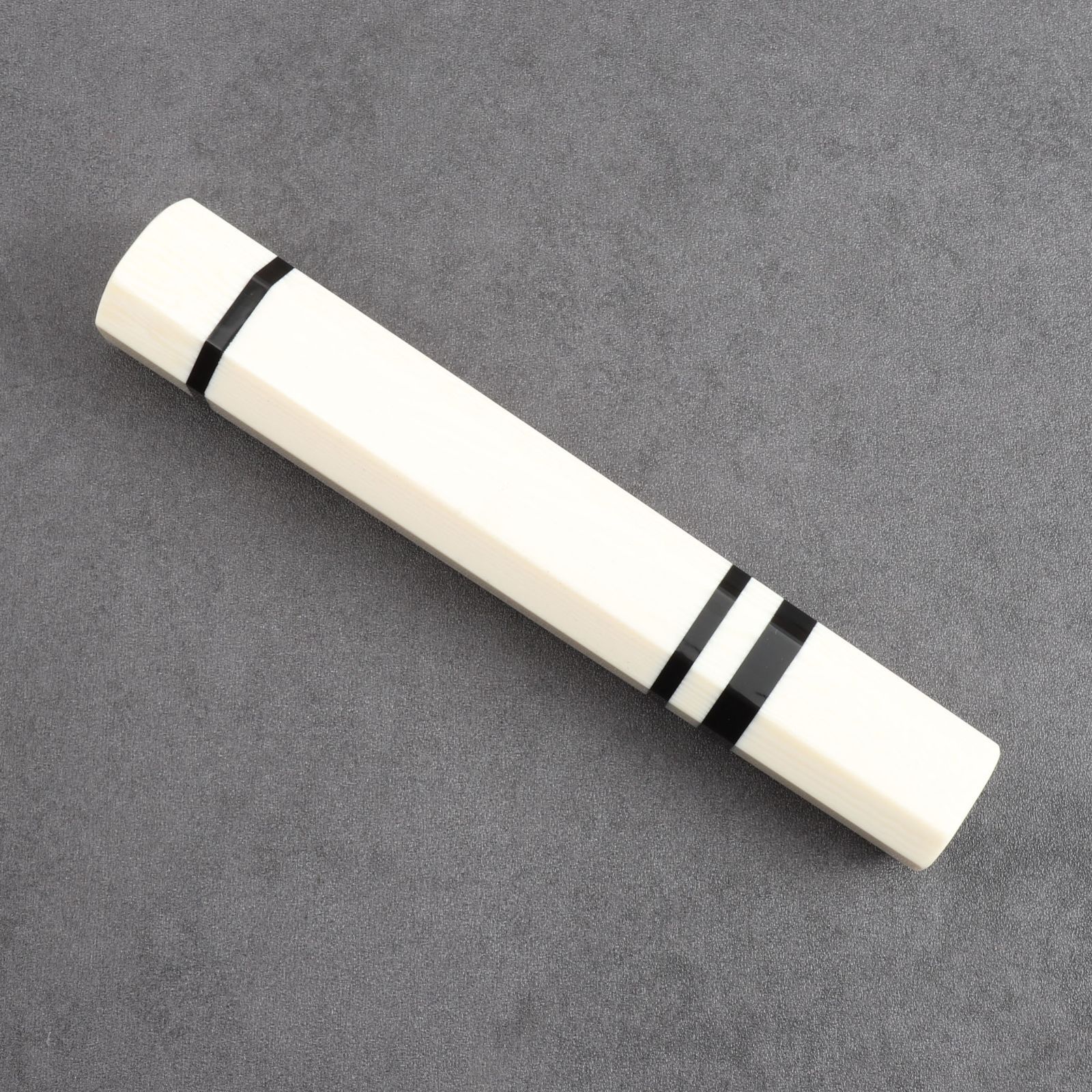 先丸柳刃　本焼　八角柄　人工象牙 包丁の柄（約140mm）9寸（270mm）用八角柄 柳刃 先丸 蛸引 切付 手作り