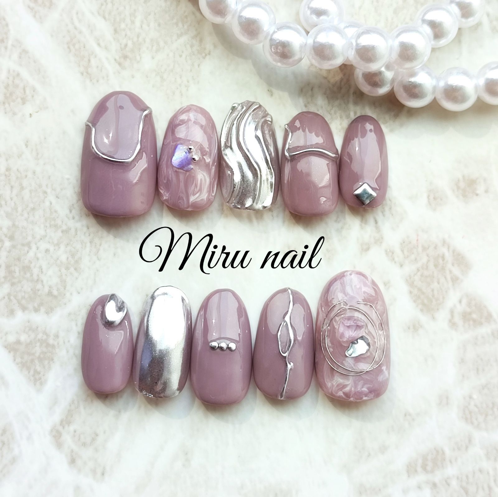 くすみパープル＆シルバーニュアンスネイル - メルカリ