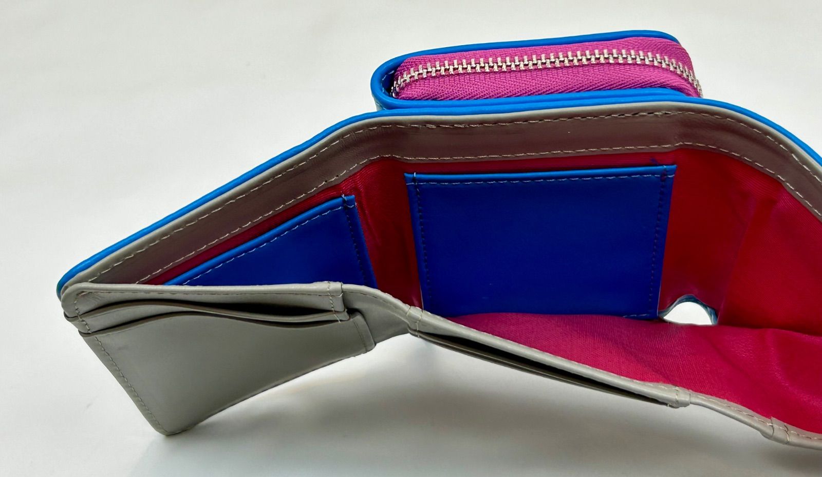 ★アルベロベロ❣️コンパクト　ウォレット 【新品送料無料】 ALBEROBELLO アルベロベロ オレボレブラ 牛革