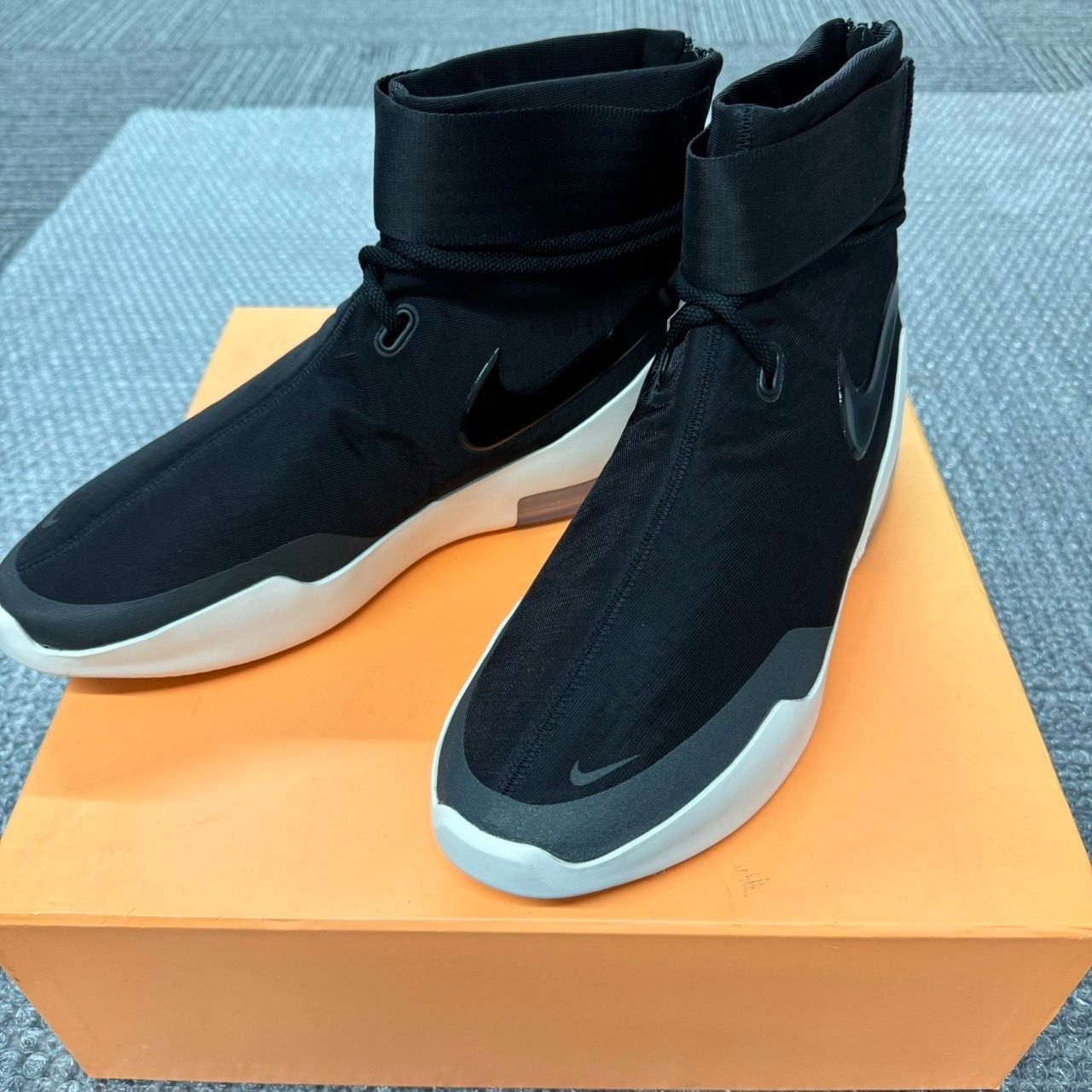 NIKE AIR FEAR OF GOD FOG AIR SHOOT AROUND AT9915-001 30cm ナイキ フィアオブゴッド  エアシュート アラウンド スニーカー 未使用