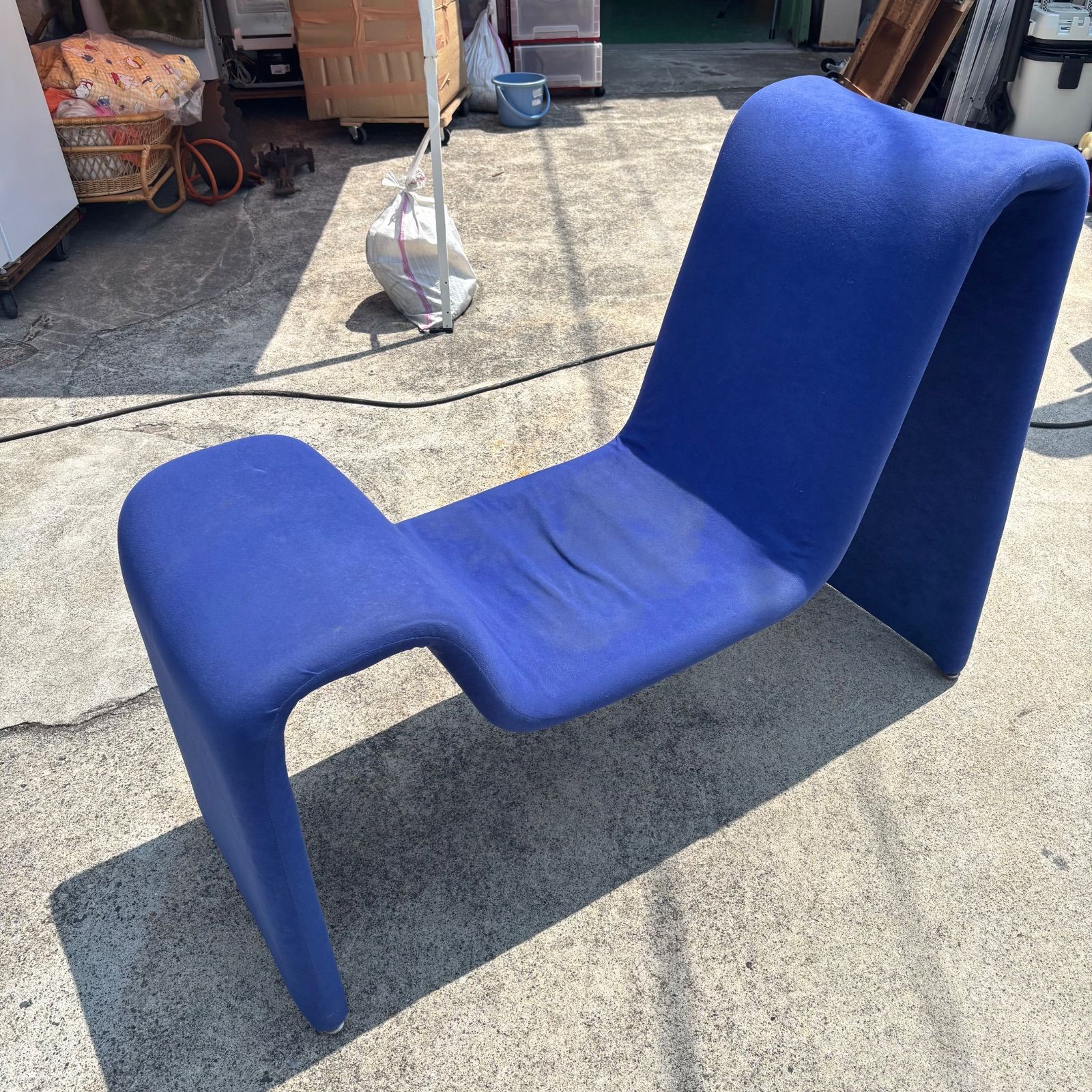 デザイナーズ チェア ソファ 青 オブジェ 背もたれ付き アート モダン ブルー おしゃれ お洒落 オシャレ 寝椅子 倉庫前引き取り げあり