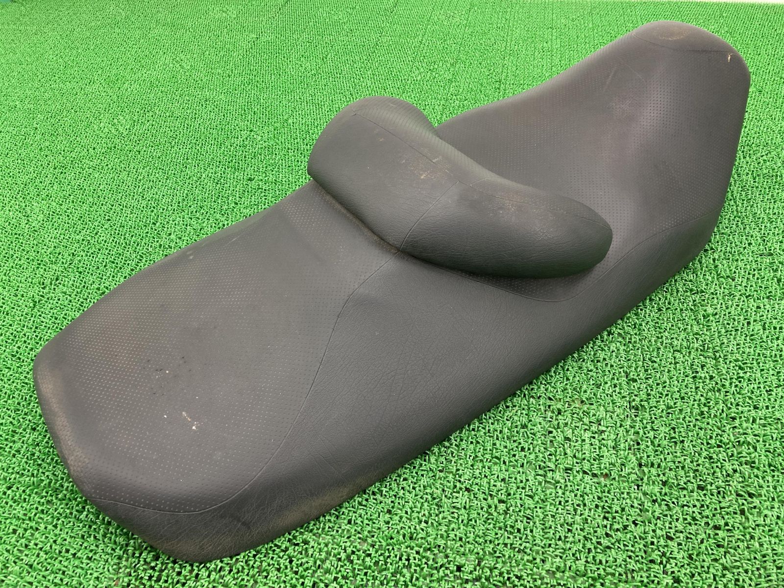 スカイウェイブ250 シート S14G スズキ 純正 中古 バイク 部品 CJ43A