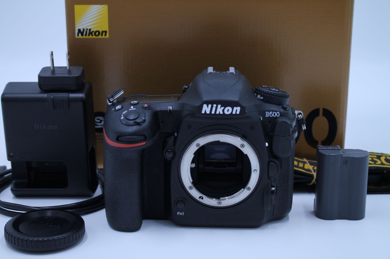 逸品】 ☆極上美品・完動☆NIKON D500 ボディ ニコン シャッター回数 