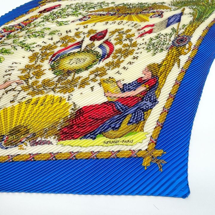 美品 HERMES エルメス カレ プリーツ スカーフ ブルー ひし形 シルク