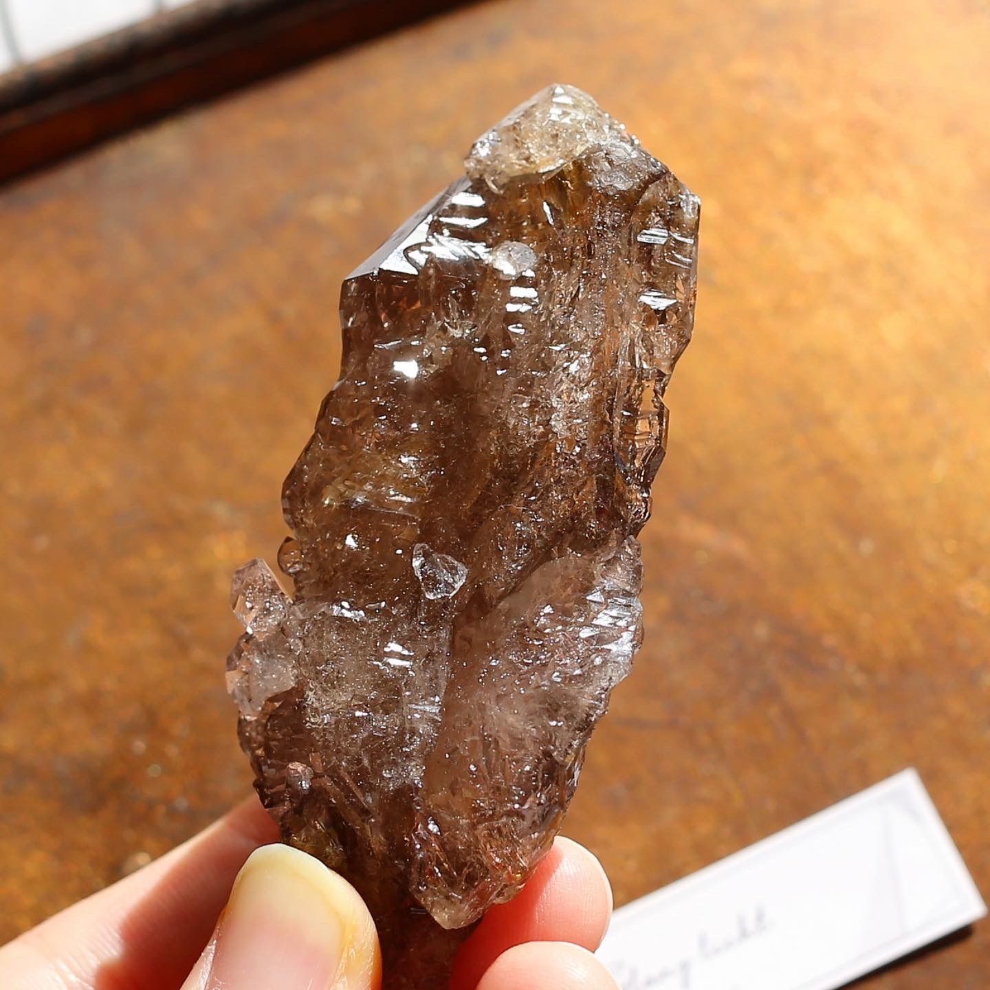 スモーキーエレスチャルクォーツ 高品質 希少 鉱物 天然石 水晶 黒