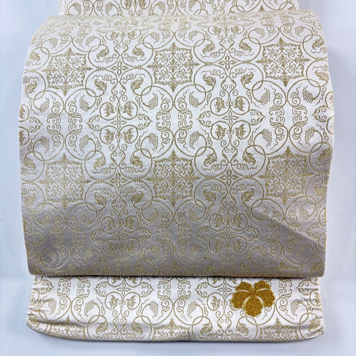 龍村美術織物 正絹九寸開き名古屋帯(京袋帯) 葡萄唐草文錦 白中金 龍村美術織物 正絹九寸開き名古屋帯(京袋帯) 葡萄唐草文錦 白