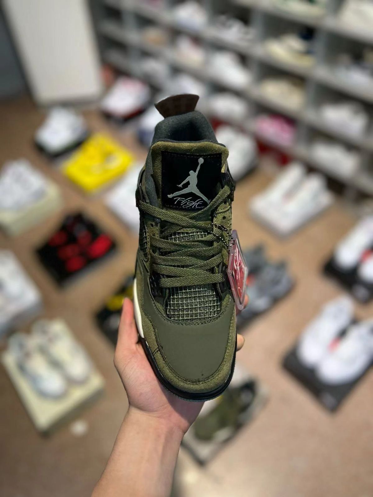 ナイキ FB9927-200/Nike Air Jordan 4 Retro SE Craft Olive エアジョーダン4 レトロ SE クラフト オリーブスニーカー メンズ