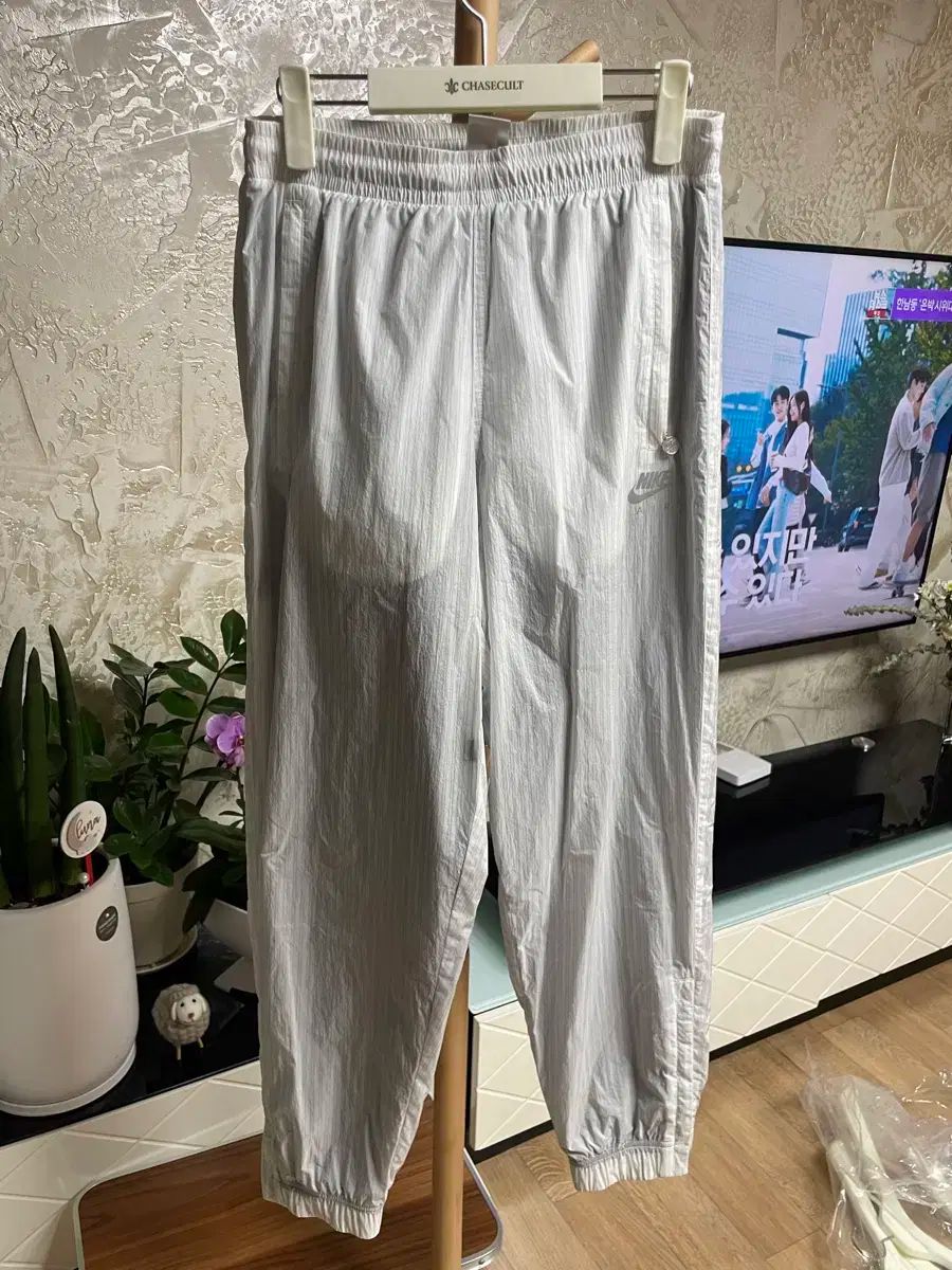 【雷市場（ポンジャン）商品韓国直送】 Nike(ナイキ） x キム・ジョーンズ 印刷されています トラック パンツ 白 アジア xs サイズ