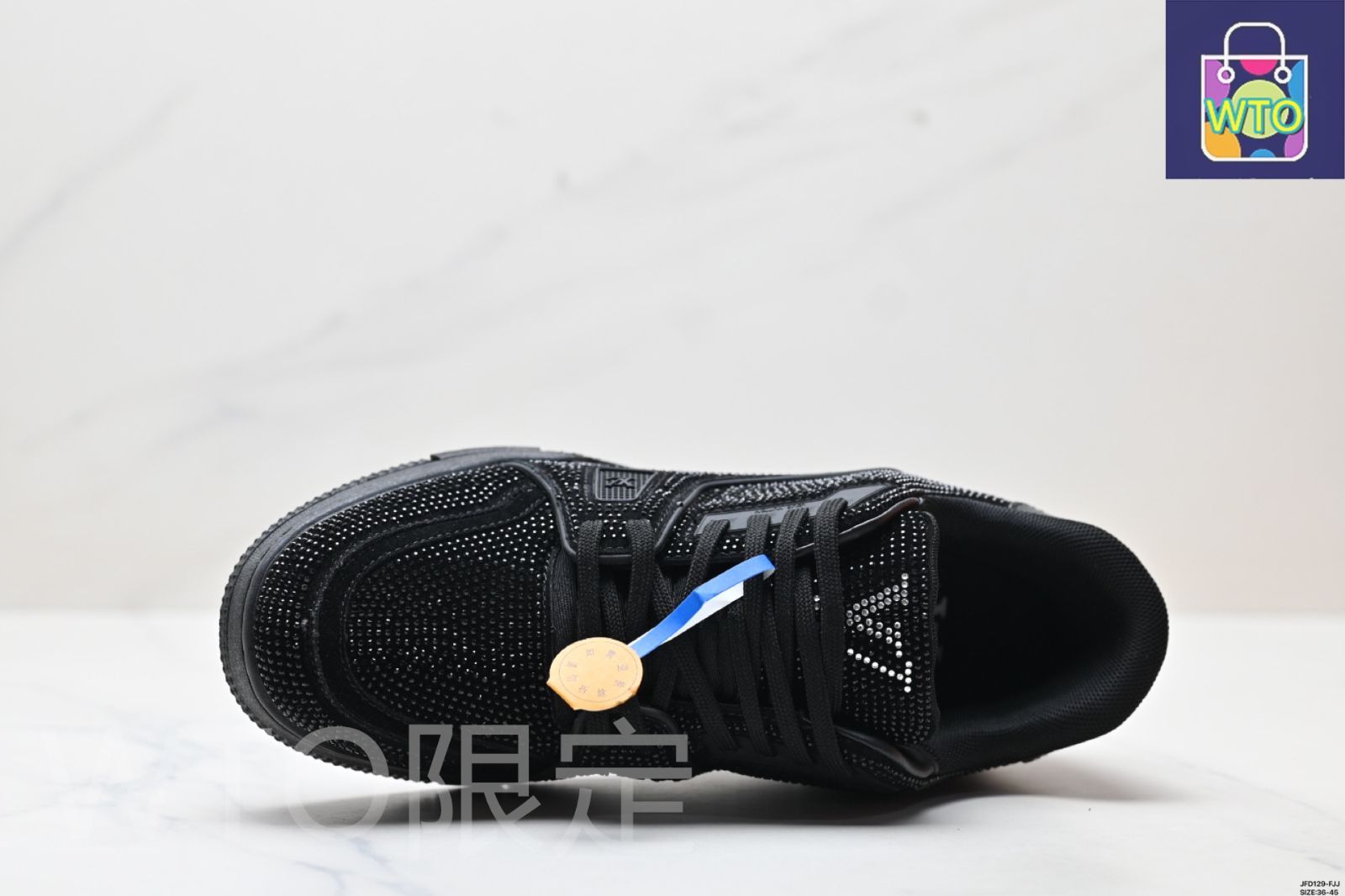 希少【新品未使用】LOUIS VITTON バレーボール LV（ルイヴィトン）Louis Vuitton Trainer Sneaker Low レジャー
