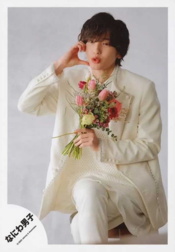道枝駿佑 公式写真 98枚 初心LOVE〜Special kiss まで Amazon.co.jp: なにわ男子 公式生写真 初心LOVE MV & ジャケ写