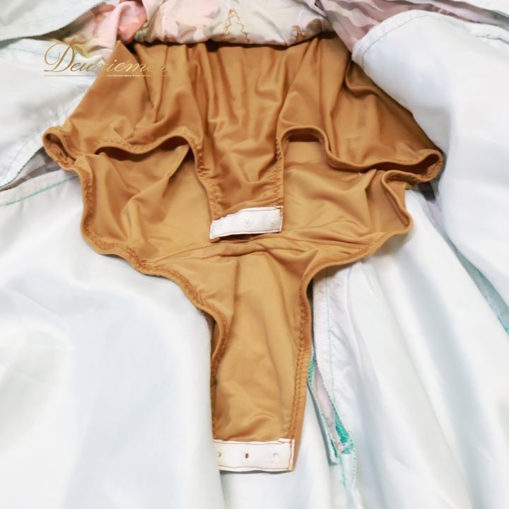 最終値下げ！ 社交ダンス 衣装 ドレス ドレス ワンピース 緑 ベロア フロート デモ 競技 グリーン系 フロートスカート おしゃれ 豪華 ふんわり ダンス衣装 コスチューム レディース ステージ衣装 競技用 大人用 パフォーマンス 早い物勝ち