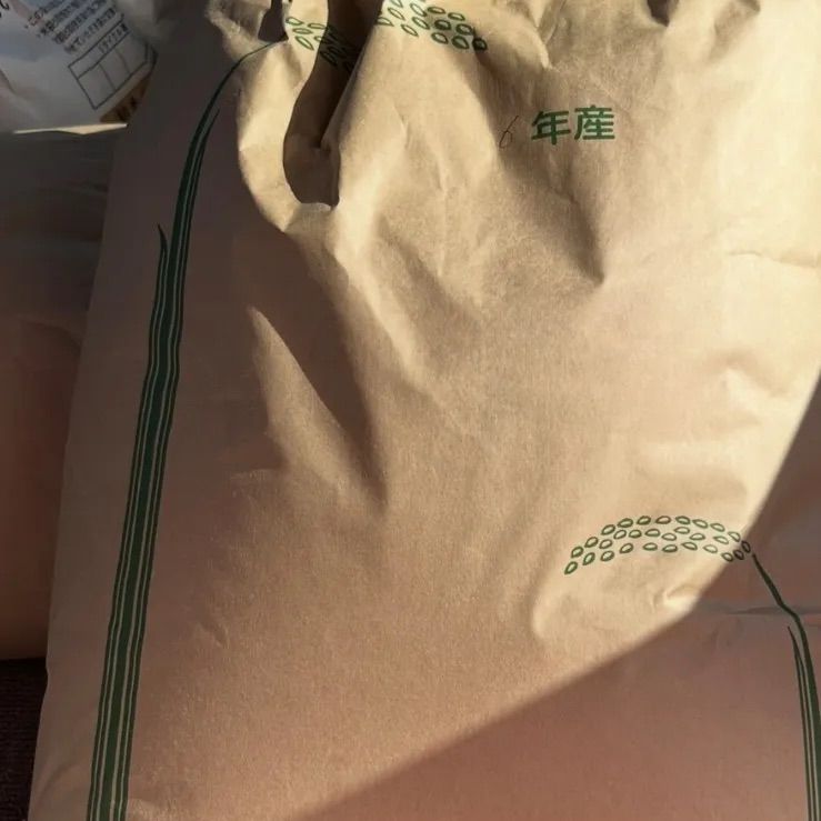 岐阜県揖斐郡最高品質。得A等級特A米ハツシモ令和6年11月22日収穫玄米15キロ 岐阜県揖斐郡最高品質ハツシモ。等級特A米ハツシモ令和6年