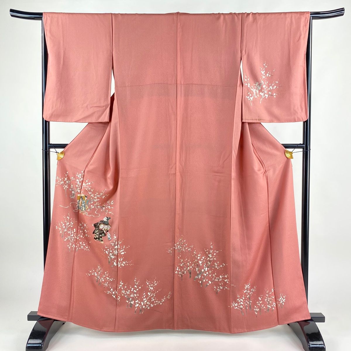 付下げ 身丈161.5cm 裄丈66cm M 袷 樹木 童 刺繍 ピンク 正絹 名品