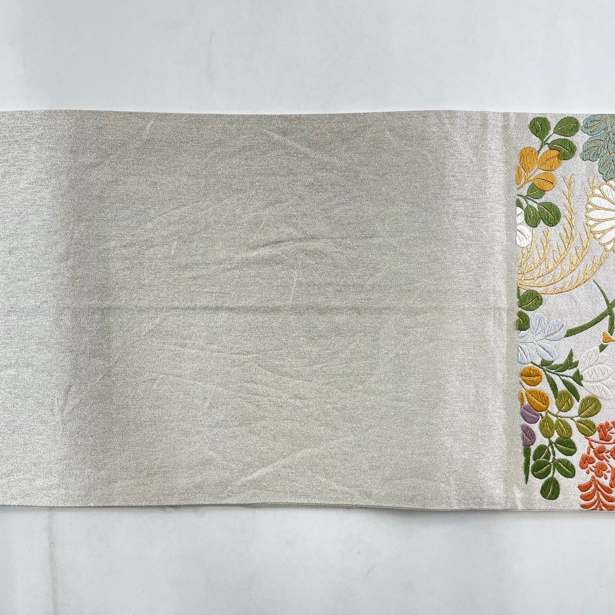 袋帯 秀品 秋草 蝶 刺繍 箔 銀色 六通 正絹 【中古】 - メルカリ