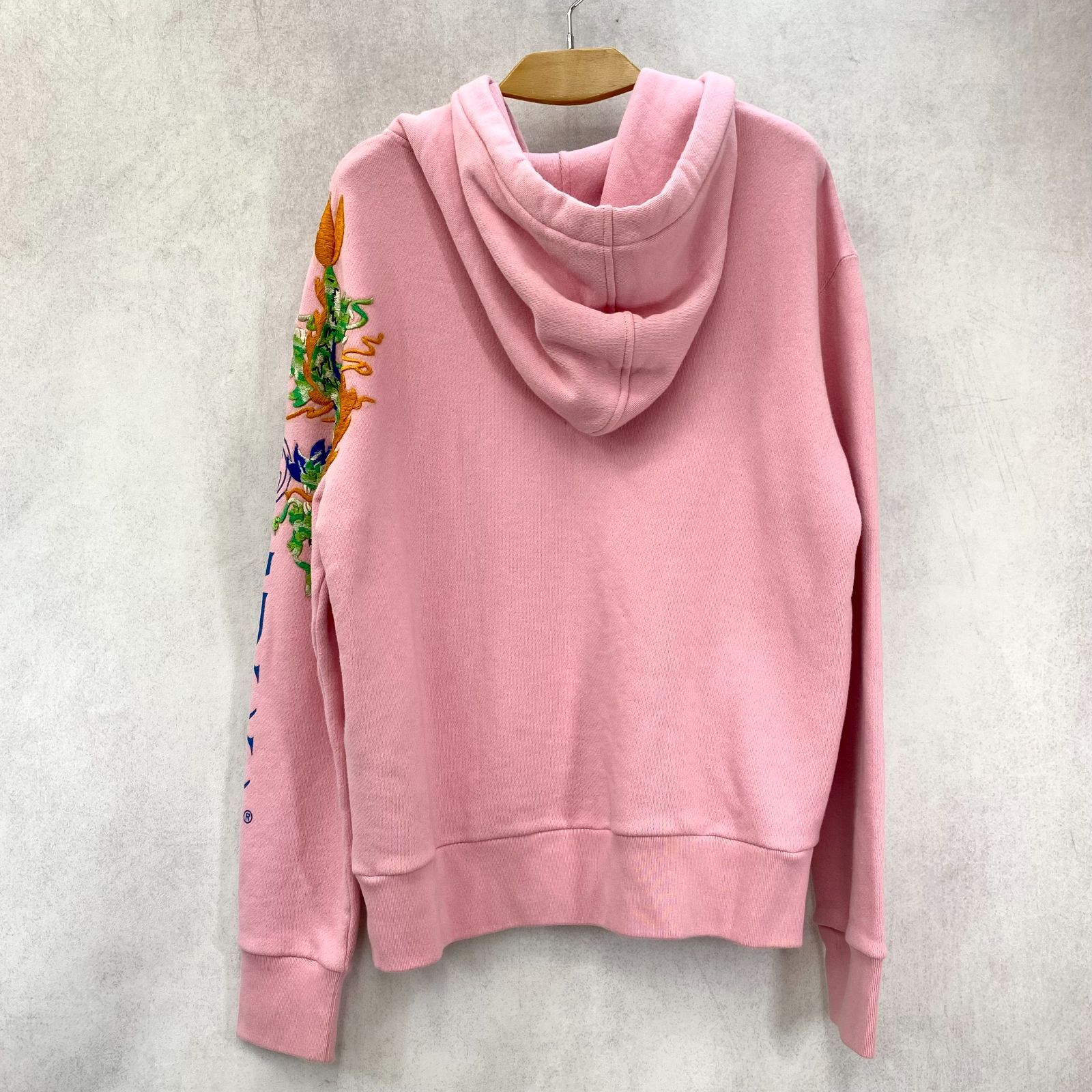 GUCCI ドラゴン 龍 刺繍 パーカー ピンク 中古品 GUCCI グッチ ドラゴン 龍 刺繍 ロゴ パーカー スウェット