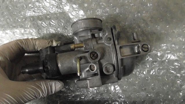 ライブディオZX最終 AF35-2428xxx の キャブレター 欠け